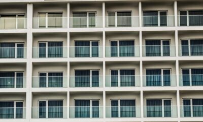 Why Booking a 3 Bedroom House Short Term Let in Stoke-on-Trent Beats a Hotel Room